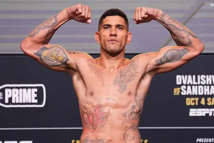 Alex Poatan enfrenta Magomed Ankalaev na luta principal do UFC 320 (Foto: Instagram UFC Brasil)