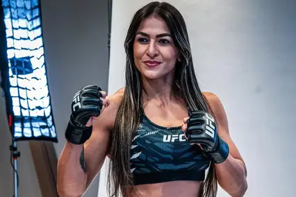 Bia Mesquita (Foto: Reprodução/Instagram @ufc)