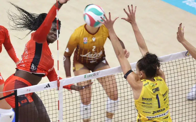 Gabi Guimarães em ação pelo Conegliano