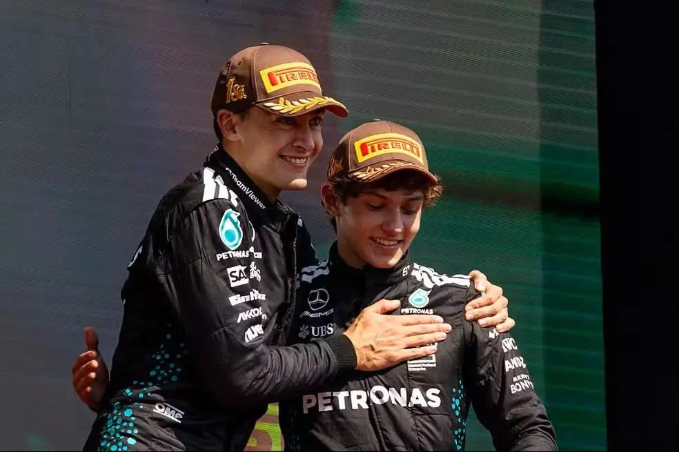 Mercedes confirma dupla de pilotos para a temporada 2026 de Fórmula 1