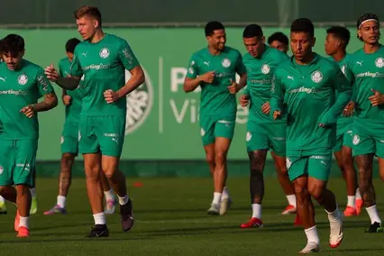 Jogadores do Palmeiras em treino na Academia (Foto: Cesar Greco/Palmeiras)
