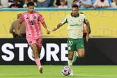 Paulinho durante a partida entre Palmeiras e Inter Miami (Foto: Cesar Greco)