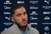 Rayan Cherki em entrevista ao canal do Manchester City (Foto: Reprodução/Youtube Manchester City)