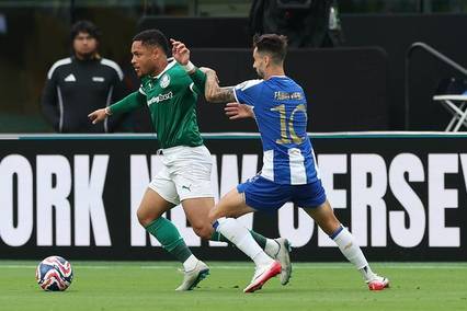 Vitor Roque em Palmeiras x Porto (Foto: Cesar Greco/Palmeiras)
