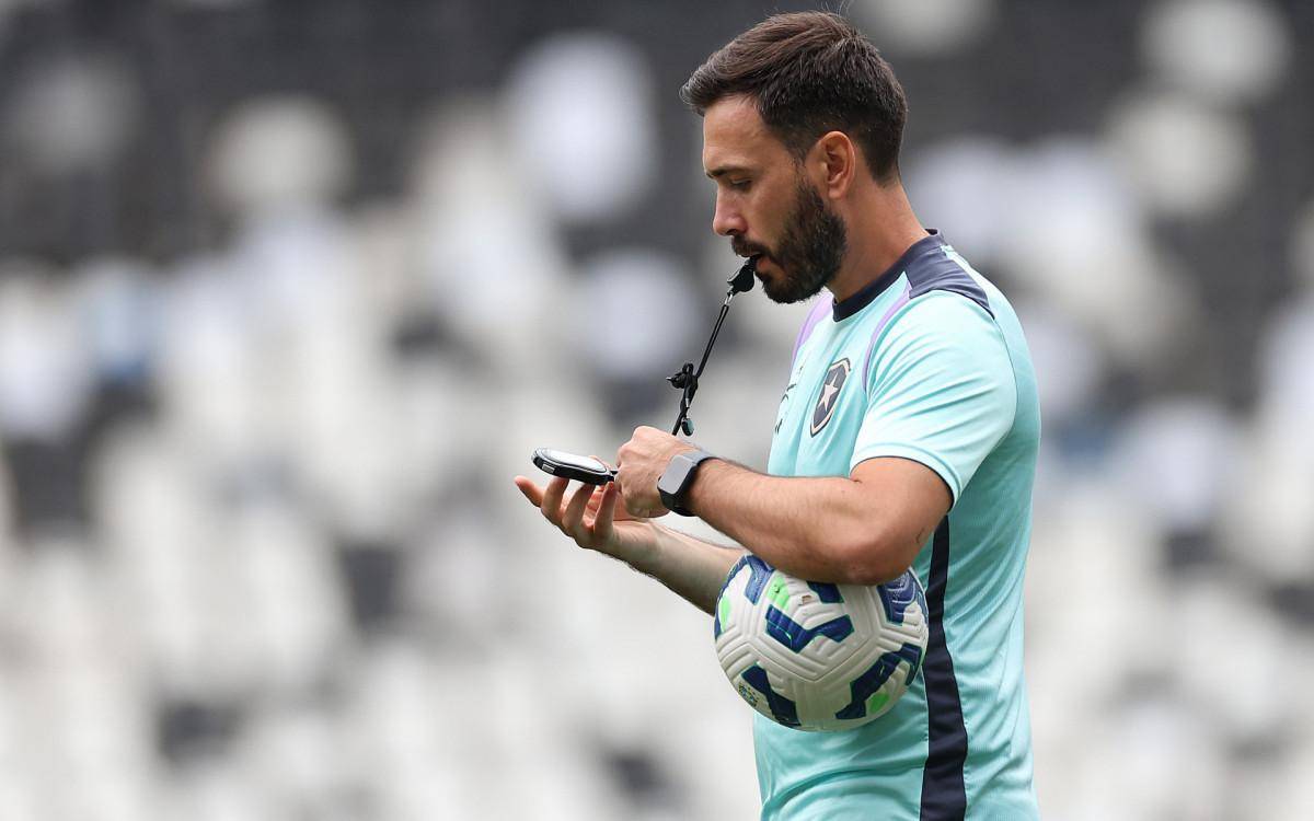 Davide Ancelotti em treino do Botafogo