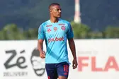 De La Cruz em ação no treino do Flamengo (Foto: Gilvan de Souza / Flamengo)