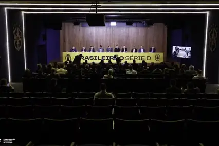 Encontro na CBF reuniu representantes da Série D (Foto: Rafael RibeiroCBF)