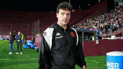 Fernando Diniz em jogo do Vasco na Sul-Americana