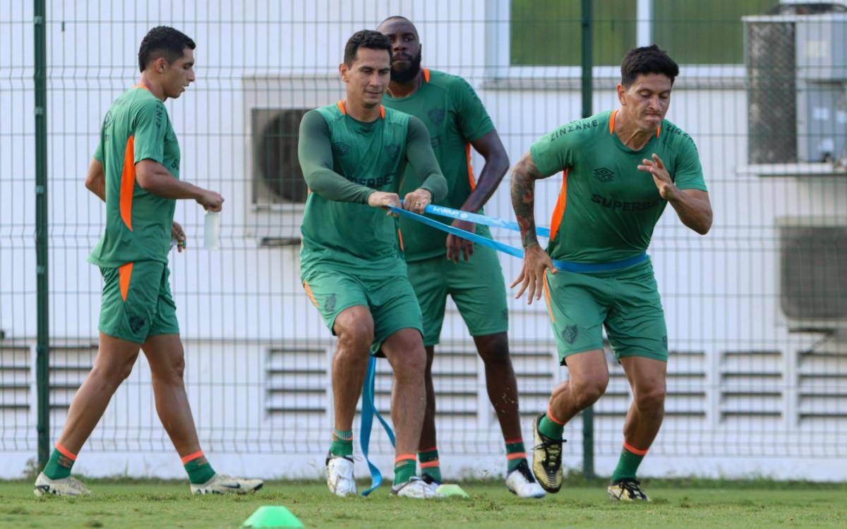 Ganso e Cano em treinamento do Fluminense