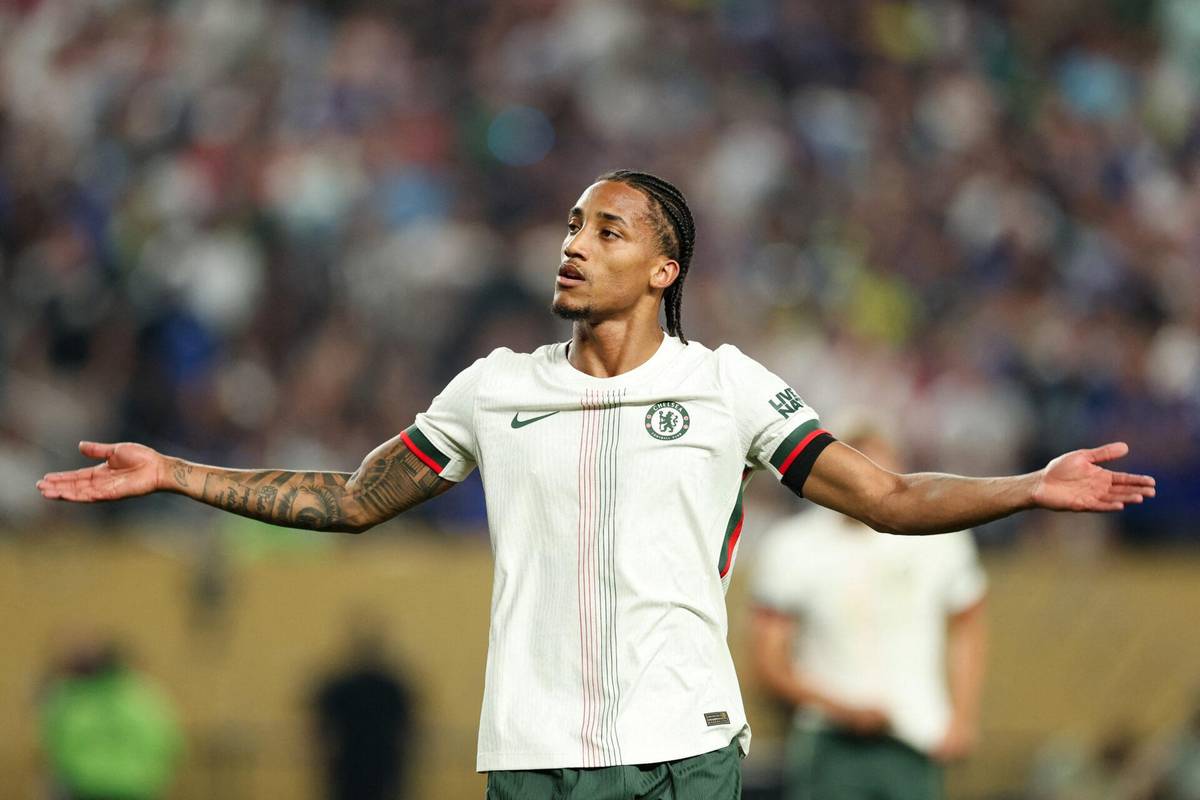 João Pedro estreou pelo Chelsea contra o Palmeiras no Mundial