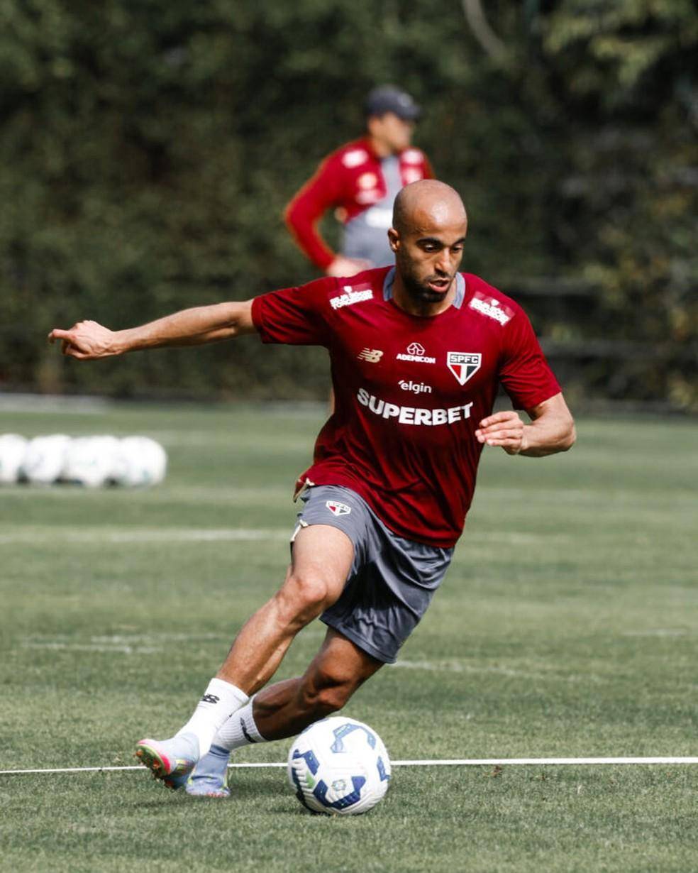 Lucas Moura em treino do São Paulo