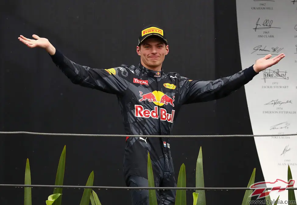 Max Verstappen ao pódio