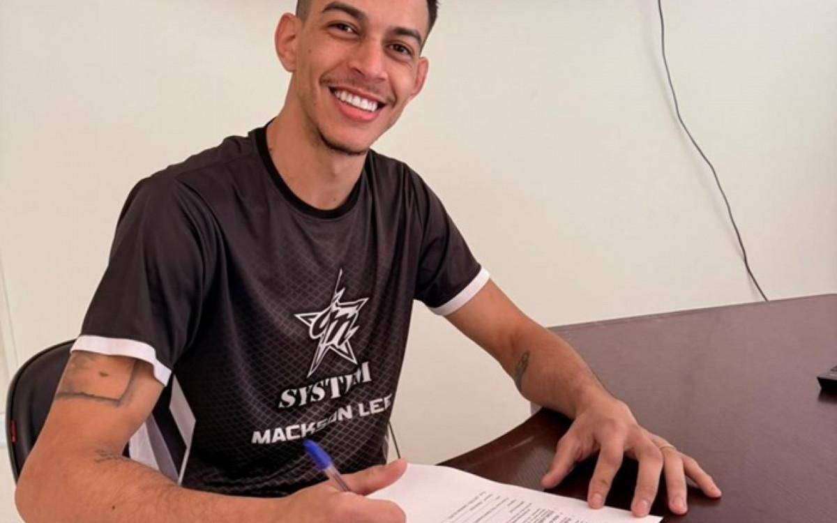 Peso-galo Mackson Lee vai em busca de um contrato com o UFC