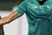 Vitinho pode acertar com o Fluminense (Foto: Divulgação/ Ettifaq)
