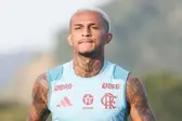 Wesley em treino do Flamengo (Foto: Divulgação / Flamengo)