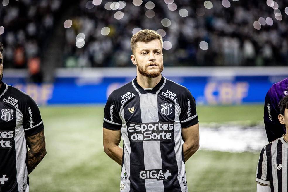 Willian Machado com a camisa do Ceará
