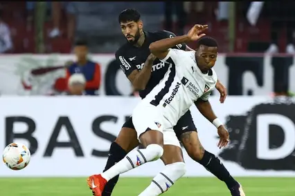 Botafogo x LDU se enfrentam pela ida das oitavas de final da Libertadores (Foto: Franklin Jacome)