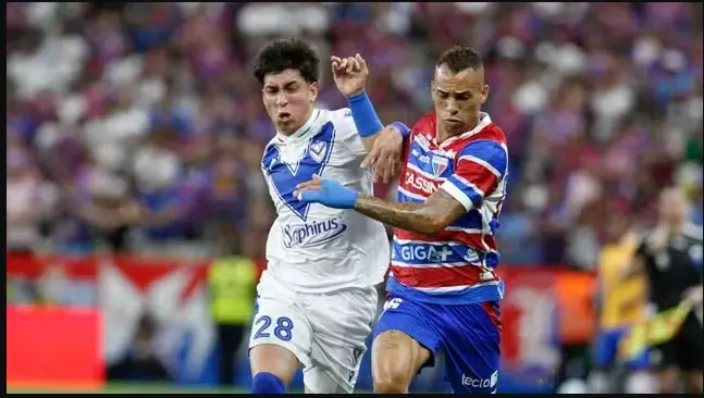 Breno Lopes em Fortaleza x Vélez