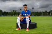 Estevão se apresenta ao Chelsea para a pré-temporada (Foto: Divulgação/Chelsea)