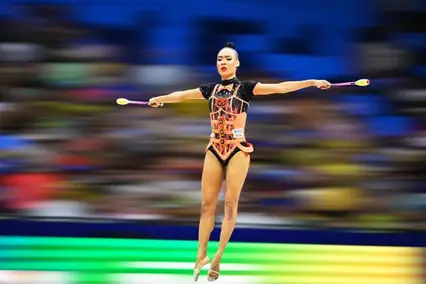 Geovanna Santos na apresentação com maças no Mundial de ginástica rítmica (Foto: André Durão)