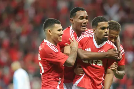 Jogadores do Inter ao vencer o Maracanã-CE por 1 a 0 (Foto: Divulgação | Sport Clube Internacional)