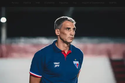 Juan Pablo Vojvoda, ex-técnico em partida do Fortaleza (Foto: Mateus Lotif / Fortaleza FC)