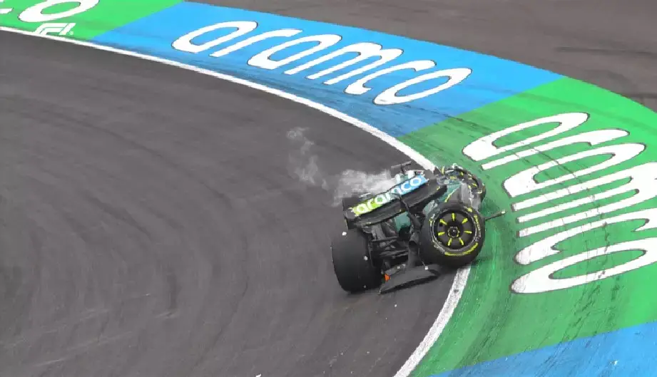 Lance Stroll bate o carro no ínicio do TL2 na Holanda