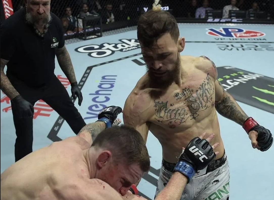 Mauricio Ruffy em nocaute sobre Jamie Mullarkey no UFC 301