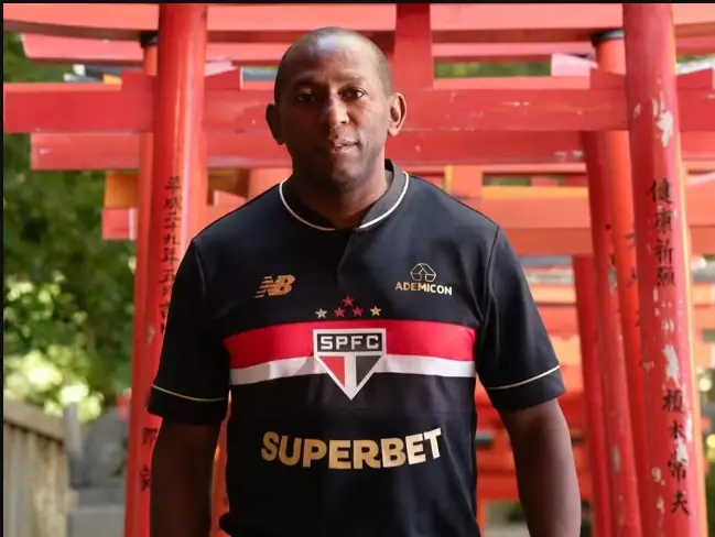 Novo uniforme