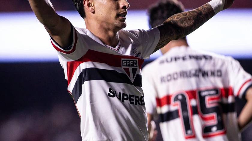 Ferreirinha valoriza vantagem do São Paulo e celebra bom momento