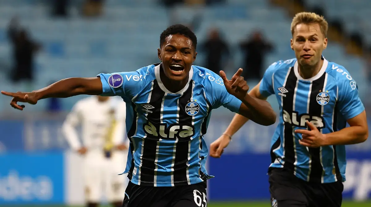 Riquelme pode voltar a ser titular