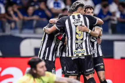 Santos vira jogo contra o Cruzeiro e vence no Mineirão pelo Brasileirão (Foto: Reprodução / Santos)