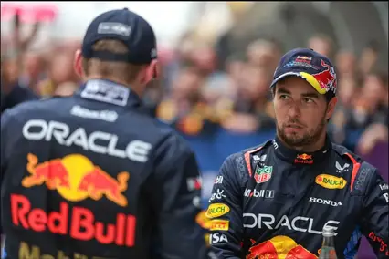 Sergio Pérez e Max Verstappen no GP da China da F1 em 2024 (Foto: Qian Jun/MB Media)