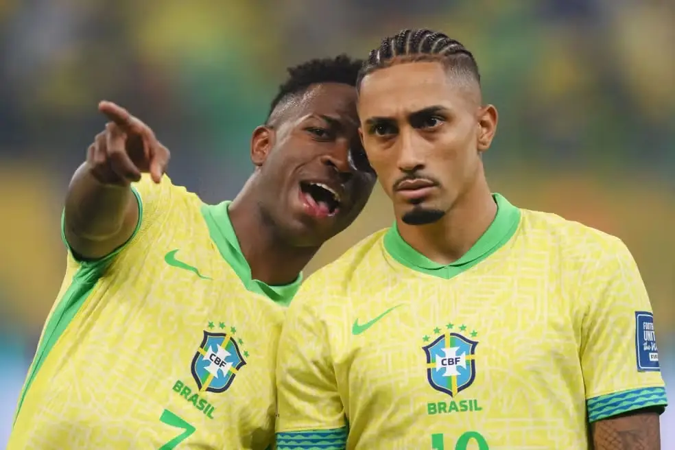 Vini Jr. e Raphinha: indicados ao prêmio de melhor jogador do mundo