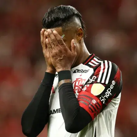 Bruno Henrique, do Flamengo, durante jogo contra o Inter, válido pela Libertadores