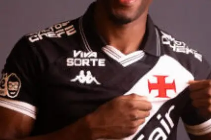 Carlos Cuesta é reforço do Vasco (Foto: Dikran Sahagian / Vasco da Gama)