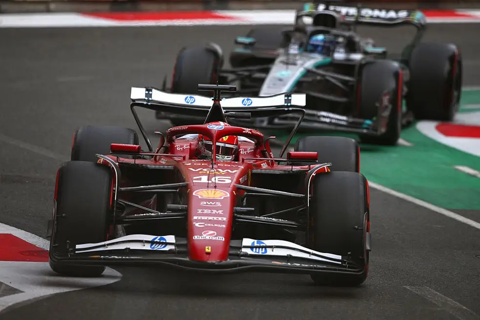 Charles Leclerc no segundo treino livre para o GP do Azerbaijão