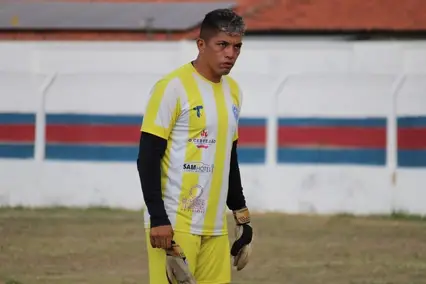 Jailson, goleiro do Comercial-PI (Foto: Gil Costa)