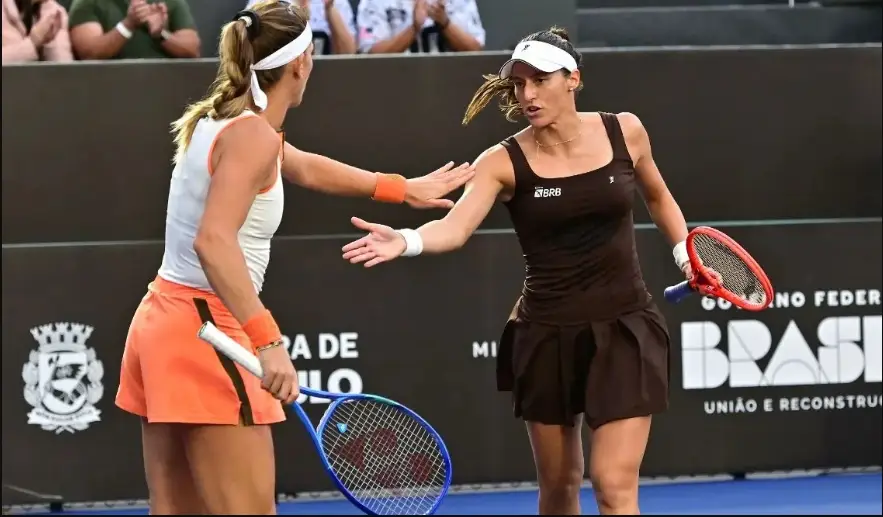 Luisa Stefani e Timea Babos