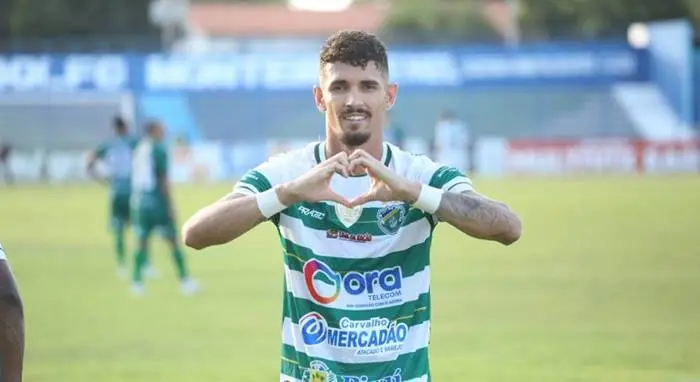 Manoel, ex-atacante do Altos e novo jogador do CAP