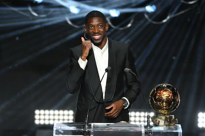 Ousmane Dembélé, do PSG, é o vencedor do Balão de Ouro 2025.