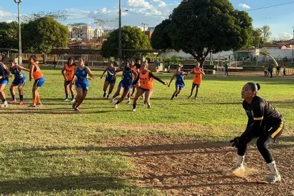 Treino do Tiradentes-PI (Foto: Josiel Martins / Rede Clube)