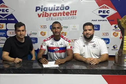 Zagueiro Leandro Amorim é contratado pelo Piauí (Foto: Divulgação/Piauí E.C.)